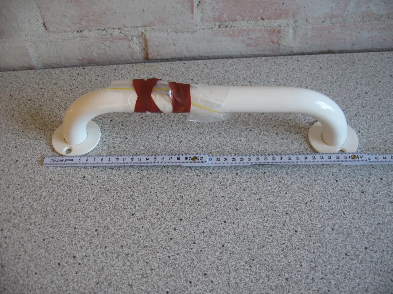 Billede 1 - Hvidt støttegreb i metal – 35-40 cm