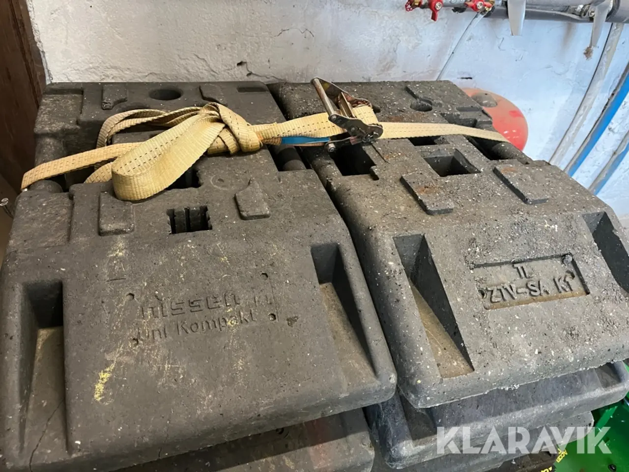Billede 4 - Skiltefødder Nissen K1 og Müba 26 styk assorteret
