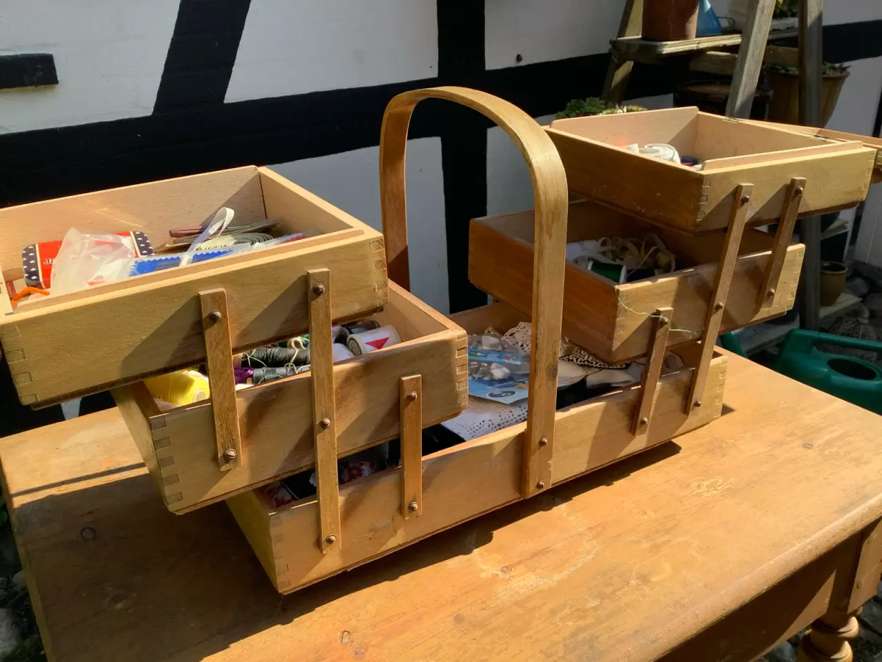 Billede 2 - Stort vintage syskrin med indhold