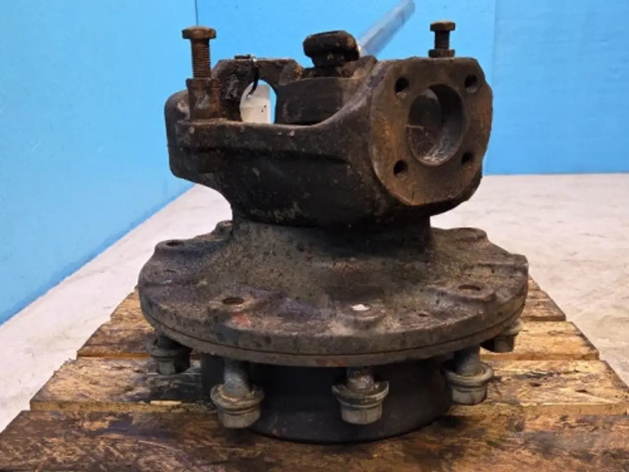 Billede 8 - New Holland LB115B Hjulnav L. 85821289