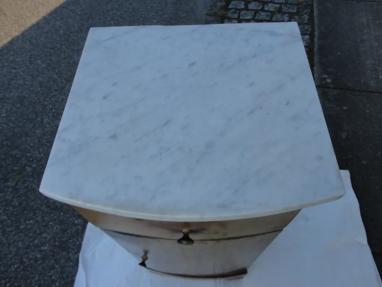 Billede 5 - Skab - marmor top :