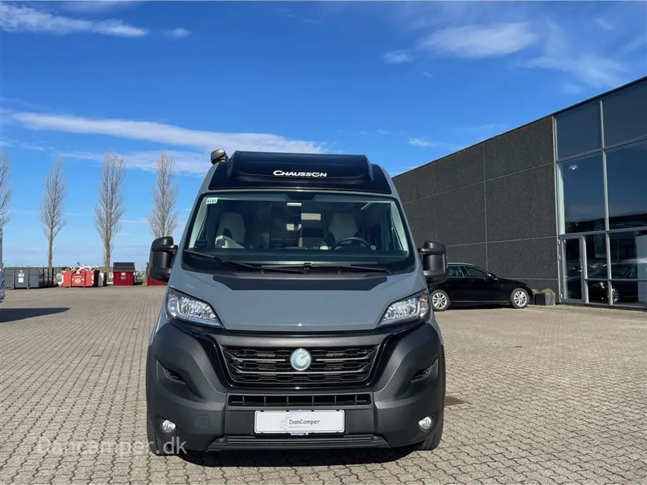 Billede 2 - 2023 - Chausson ROAD LINE V594 VIP MAX UNDER KLARGØRING! Super spændende, kort van med to dobbeltsenge på tværs i køjesystem. 2,2, L motor , 140 HK, solcelle og markise m.m.