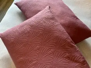 Puder i 2 smukke rosa farver