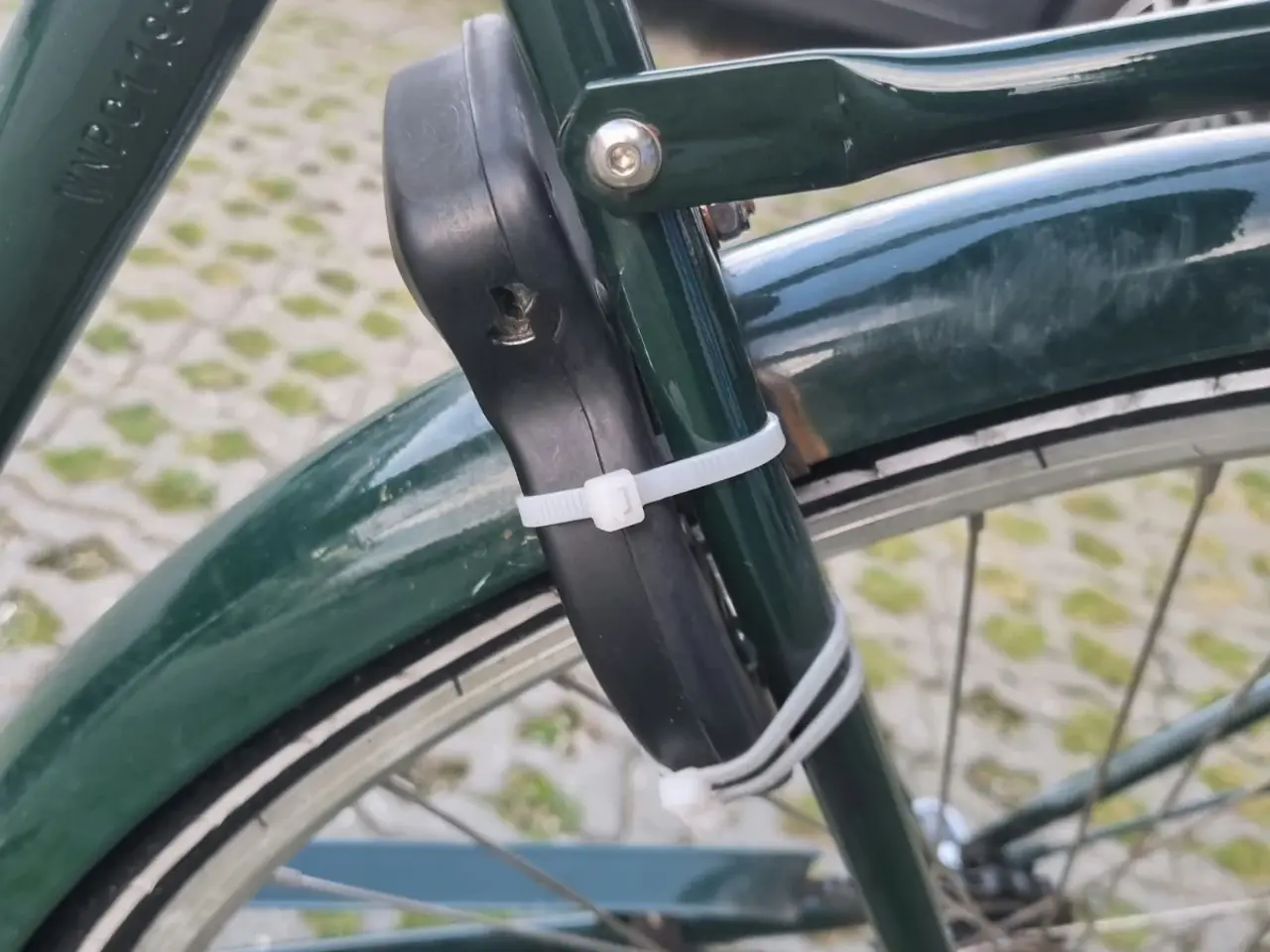Billede 4 - Flot mørkegrøn klassisk damecykel med stor sølvkur