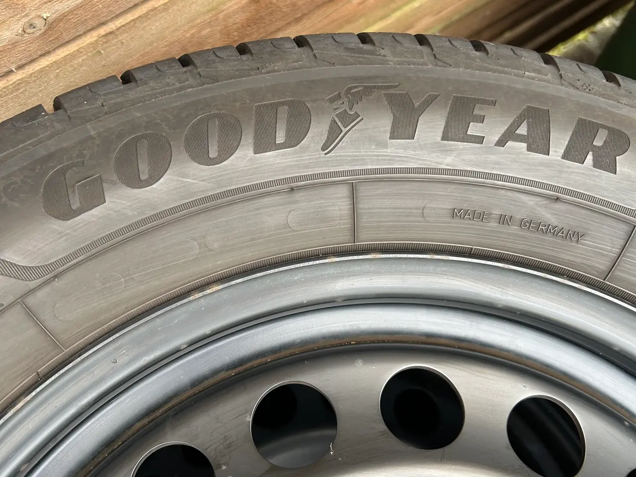 Billede 3 - Vinterdæk 215/65 R17 99V Original VW