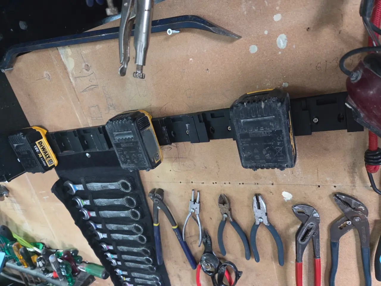 Billede 8 - Dewalt batteriholder til 3 batterier. 