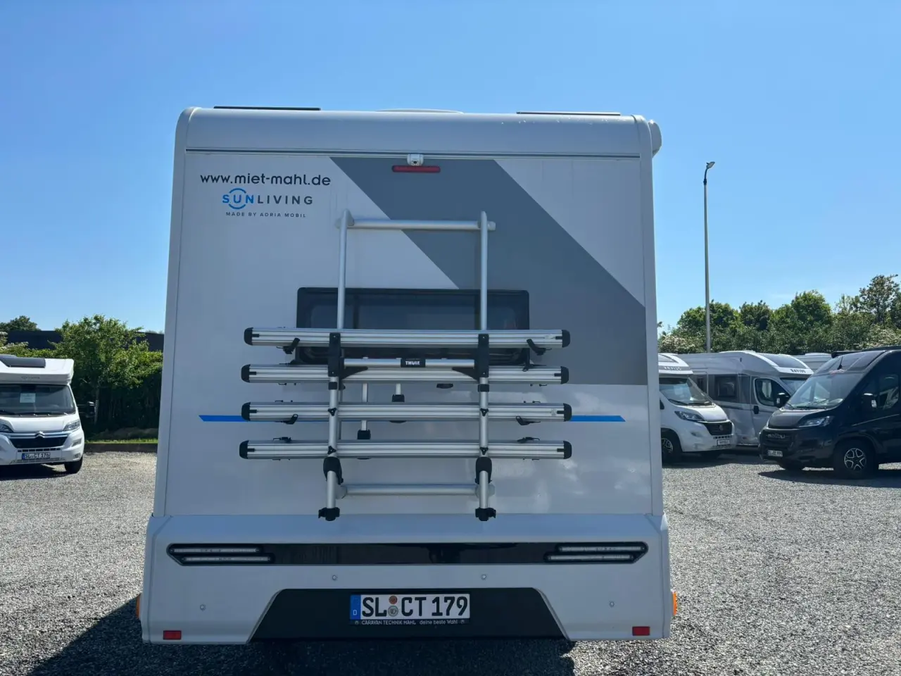 Billede 3 - A70DK Familie Alkove Autocamper | 6 Sæder & Sovepl