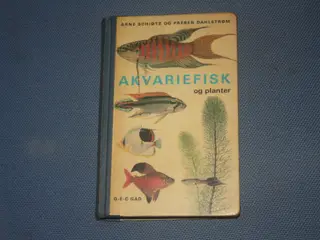 Akvariefisk og planter af Arne Schiøtz