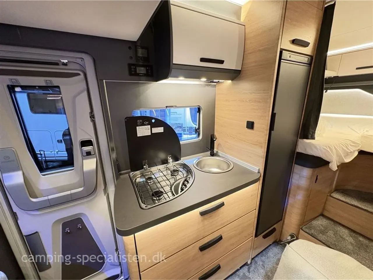 Billede 12 - 2026 - Knaus L!VE TI 650 MEG Black Selection   NYHED! Knaus LIVE Ti 650 MEG Black Selection 2026 - se den nu hos Camping-Specialisten.dk