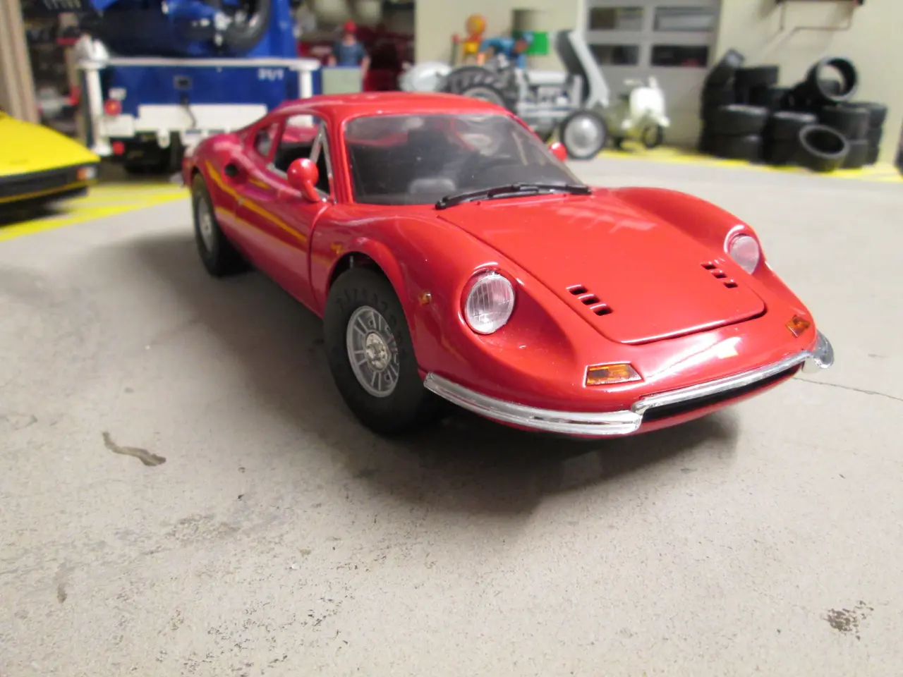 Billede 2 - Modelbil Ferrari Dino Anson 1:18