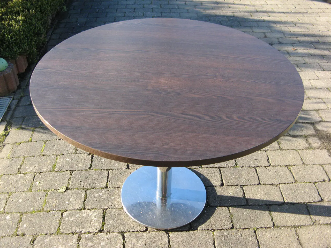 Billede 1 - rundt bord