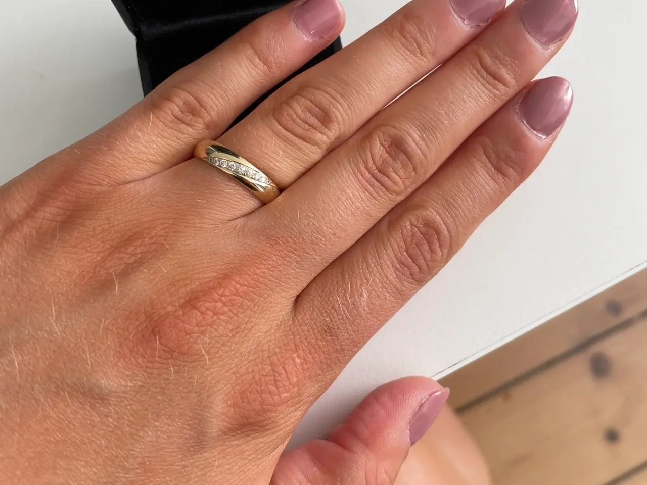 Billede 3 - Guldring med diamanter fra Nuran