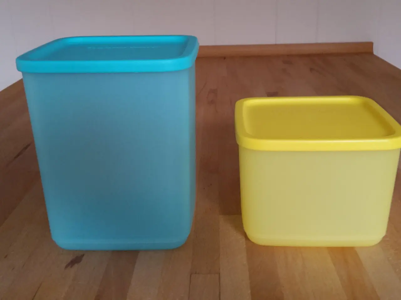 Billede 1 - Cubix dåser 2 stk