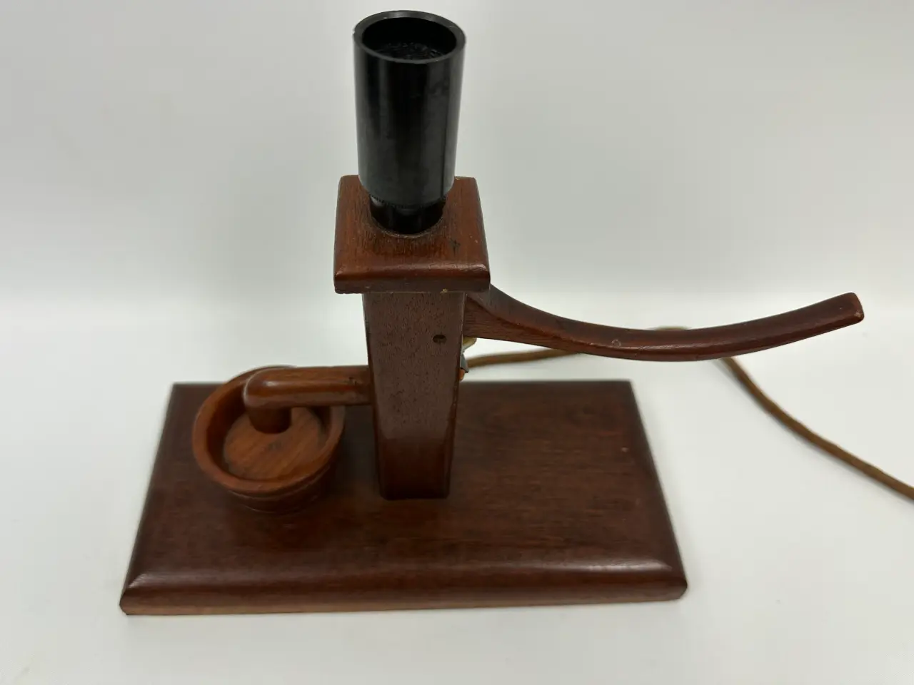 Billede 5 - Retro bordlampe i teak designet som brønd
