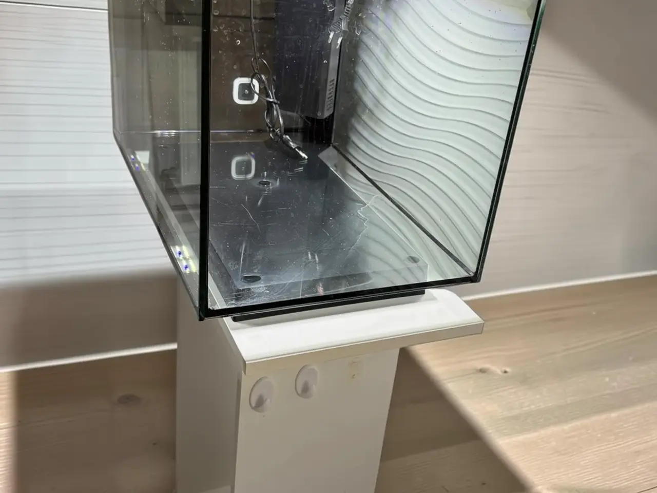Billede 3 - SuperFish 67 L akvarie med ALT 