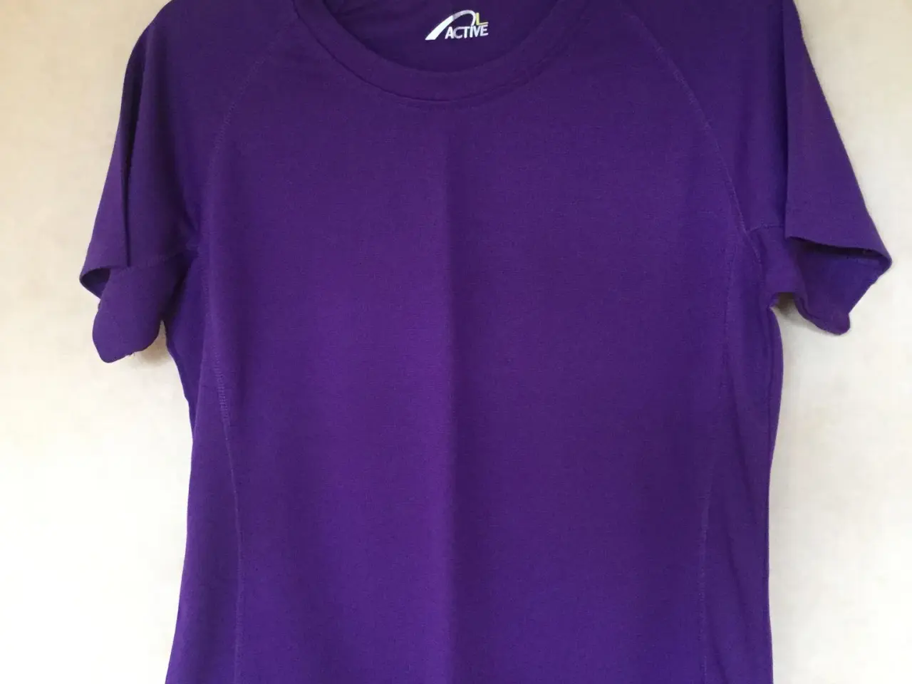 Billede 5 - T-shirt i str. M / L  3 stk. - i alt 99 kr