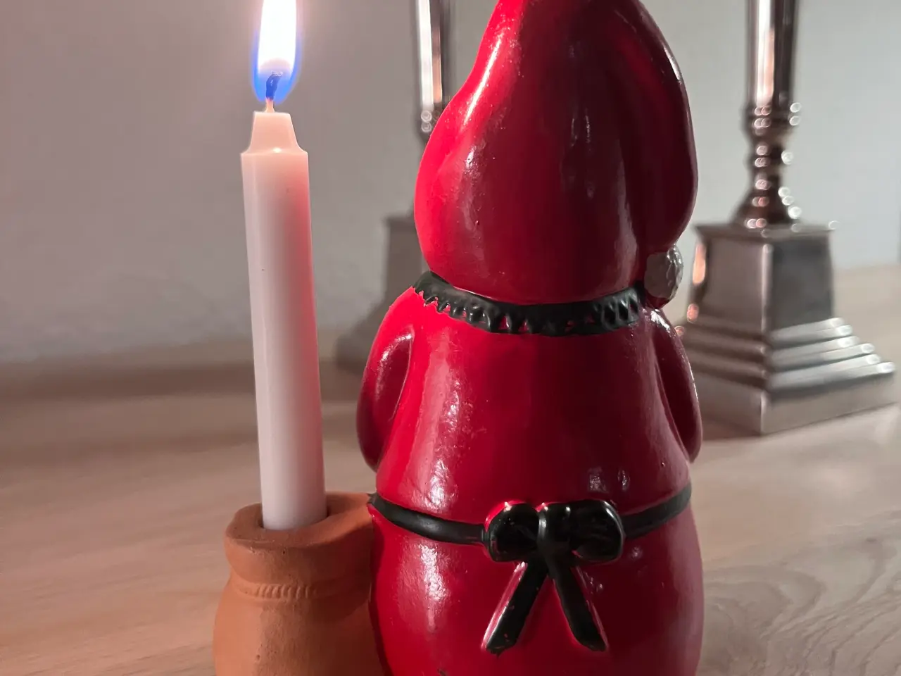Billede 3 - Dansk nisse i rødler.