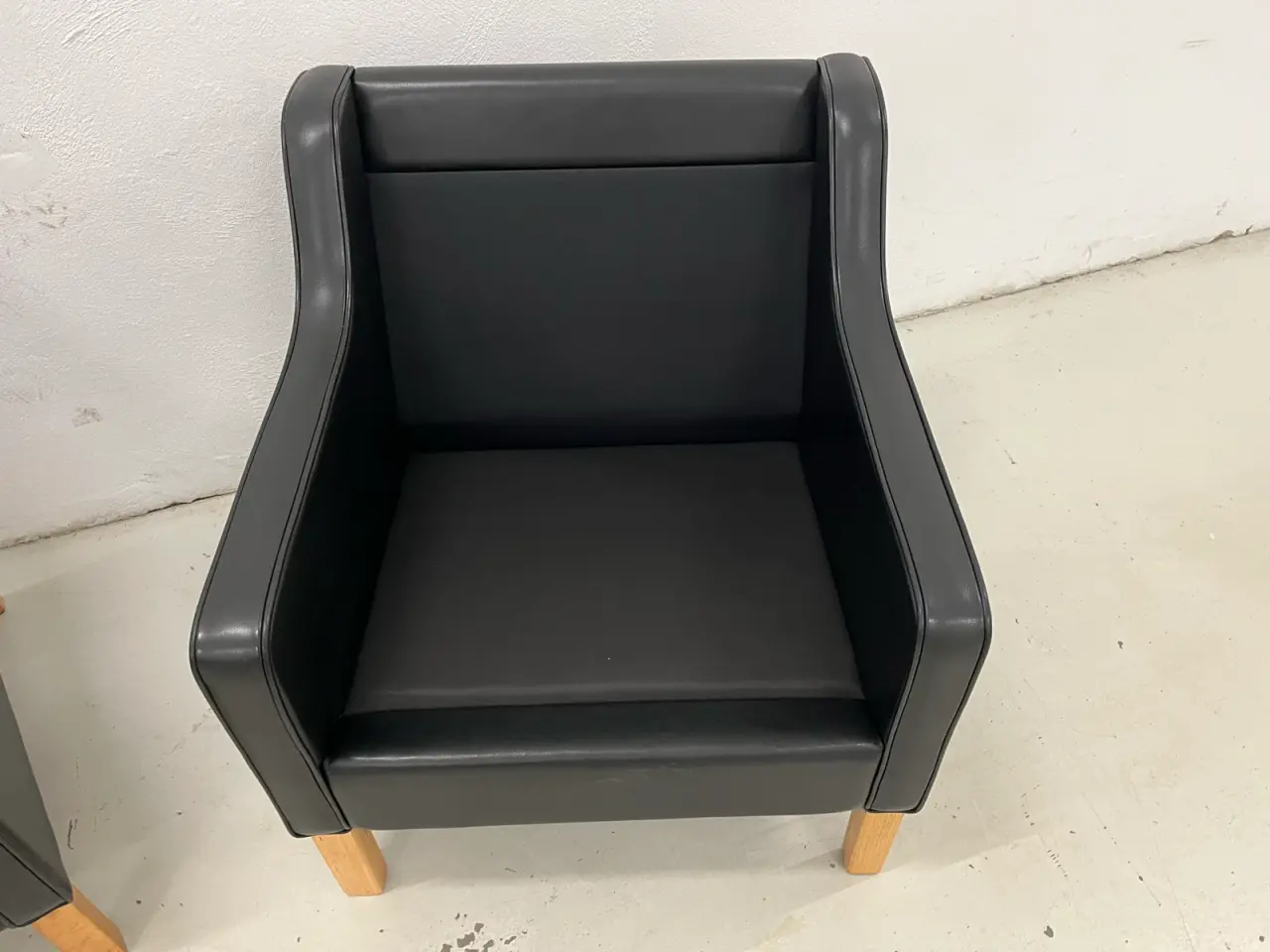 Billede 11 - 2 Mogens Hansen MH195 Loungestole m/lav ryg sort.