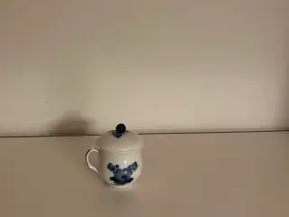 Royal Copenhagen. Sennepskrukke med låg