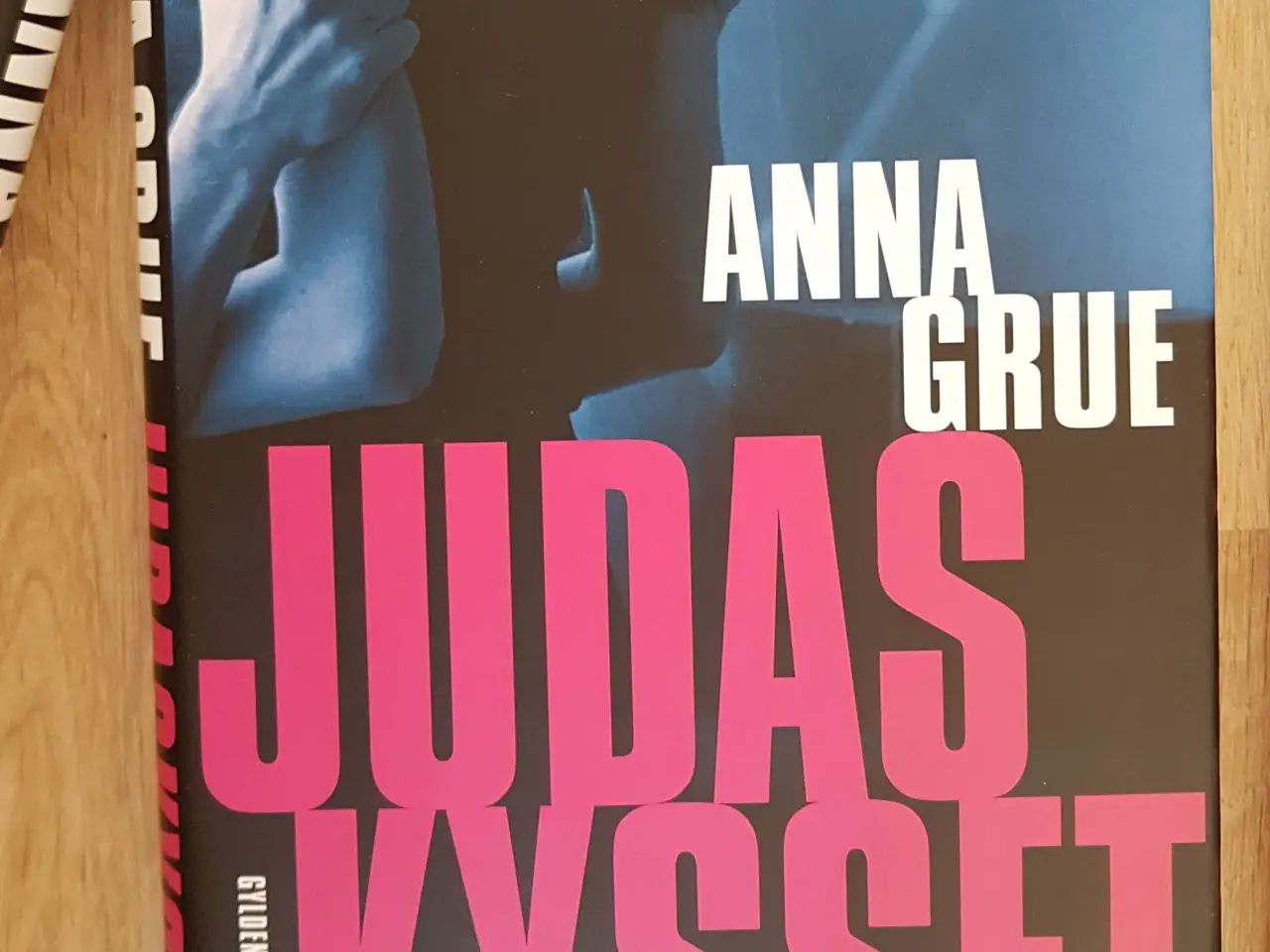 Billede 4 - Næsten nye bøger fra Anna Grue