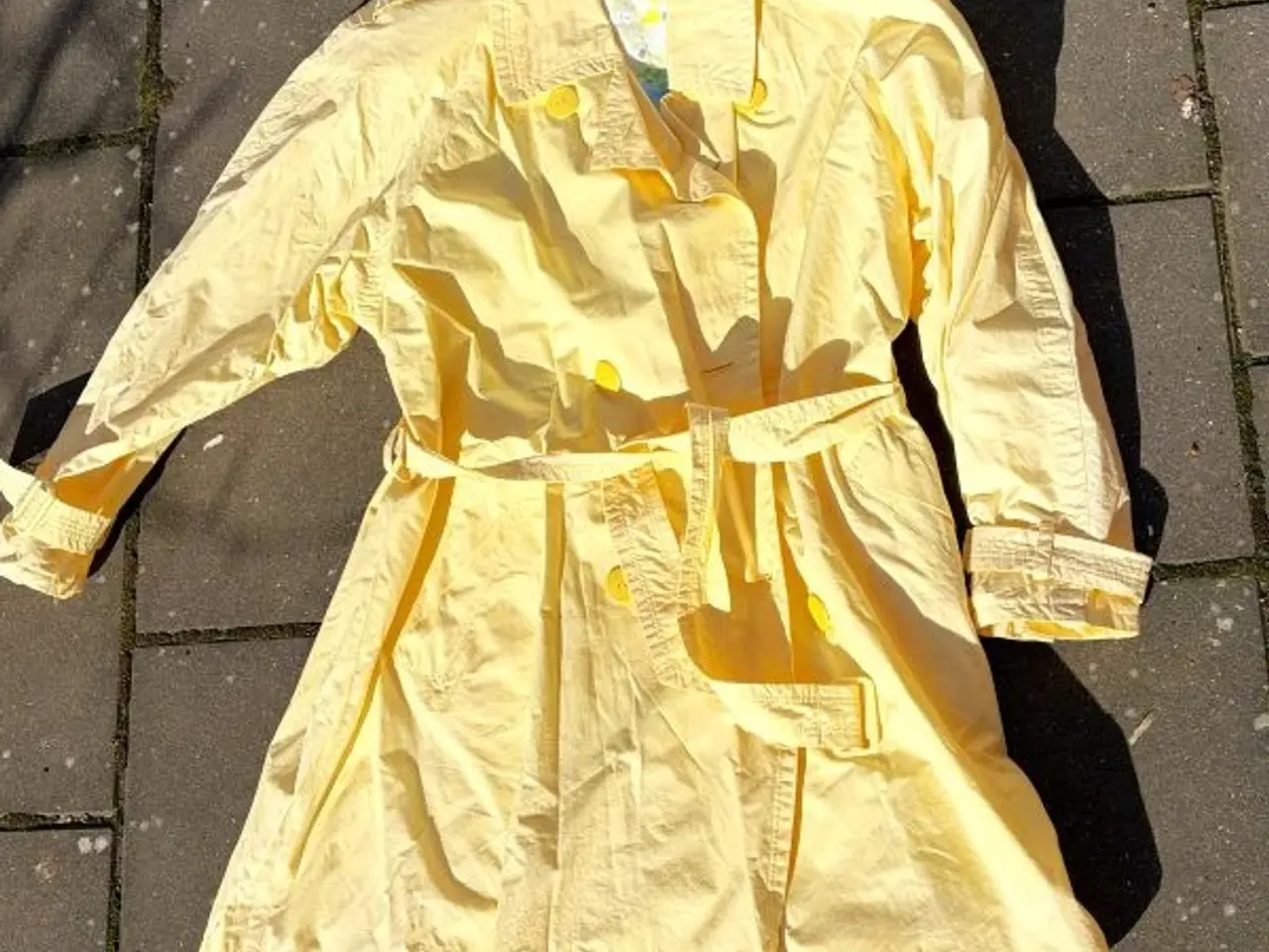 Billede 2 - Forårsgul trenchcoat/cottoncoat med matchende for