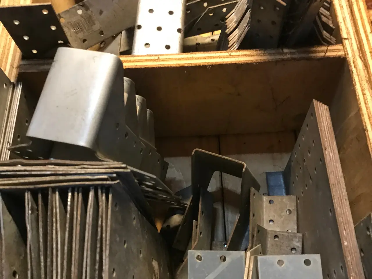 Billede 8 - Galv. Beslag m.m