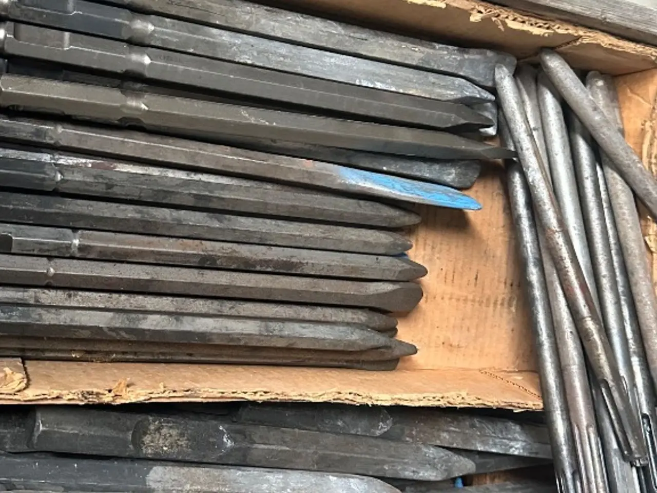 Billede 2 - Mejsler ca 150 - 200 stk