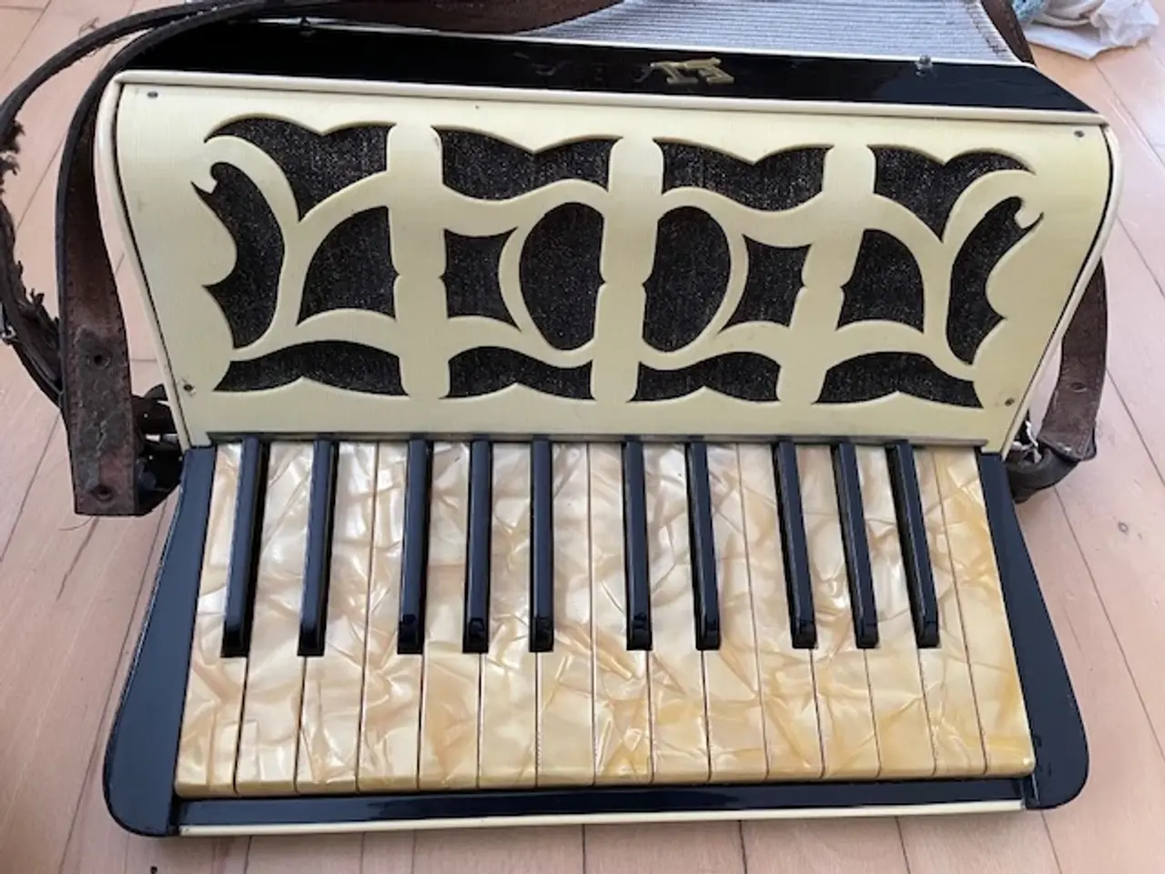 Billede 2 - Flot retro harmonika