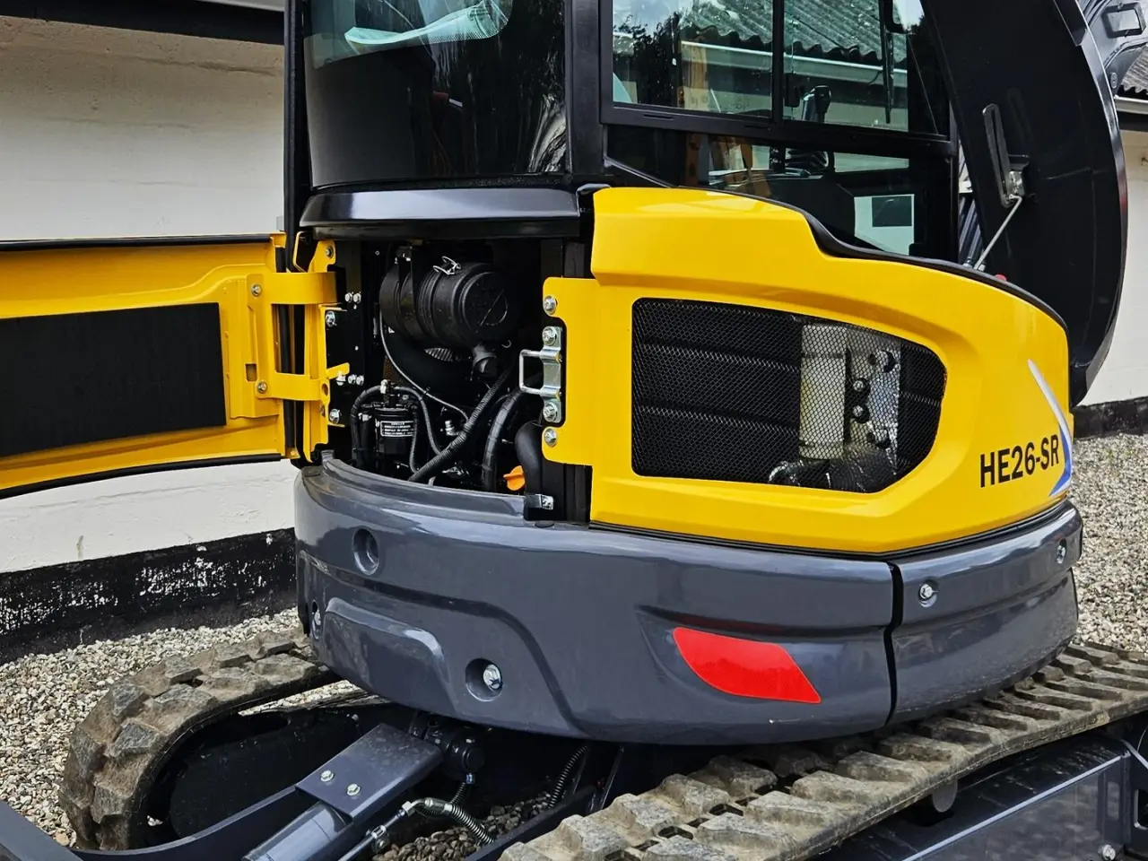 Billede 19 - Eurotrac HE26-SR / fabriksny / Engcon rotortilt / Yanmar motor / skovlsæt