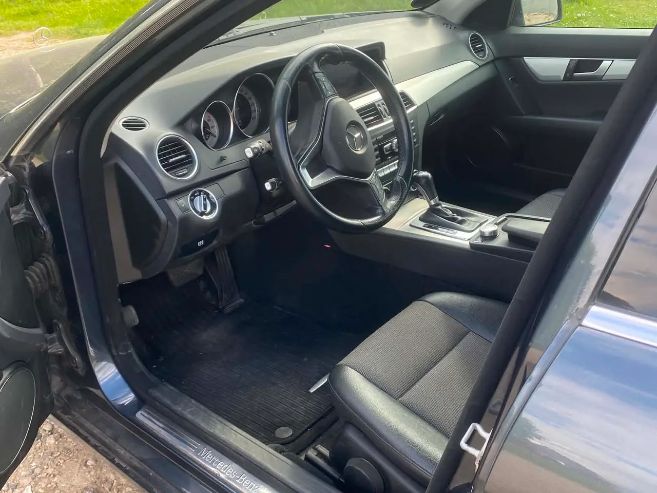 Billede 9 - Yderst velholdt Mercedes Benz c220 2013