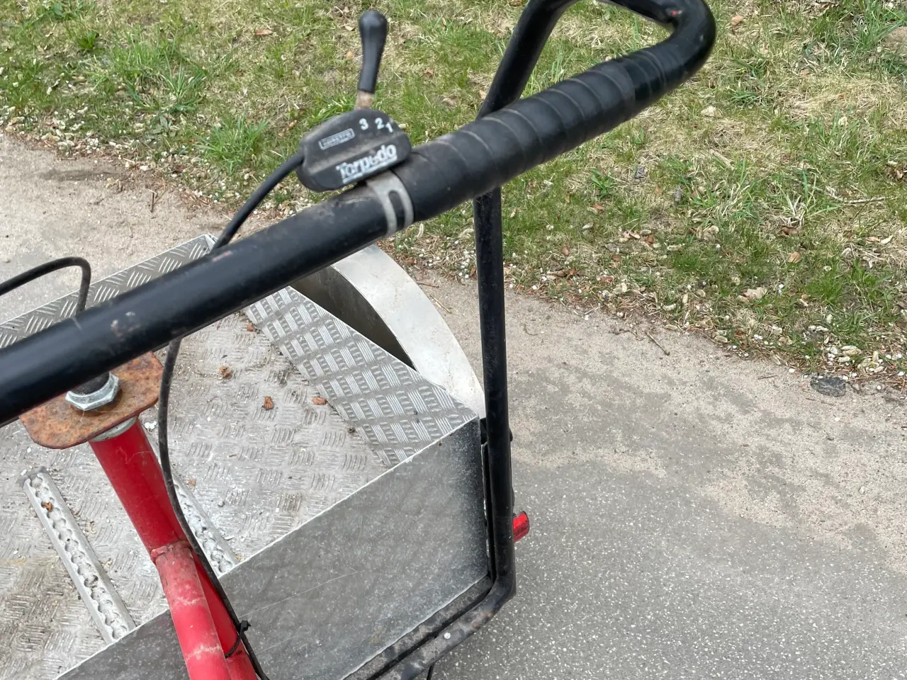 Billede 1 - Ældre Budcykel alt virker på den ,