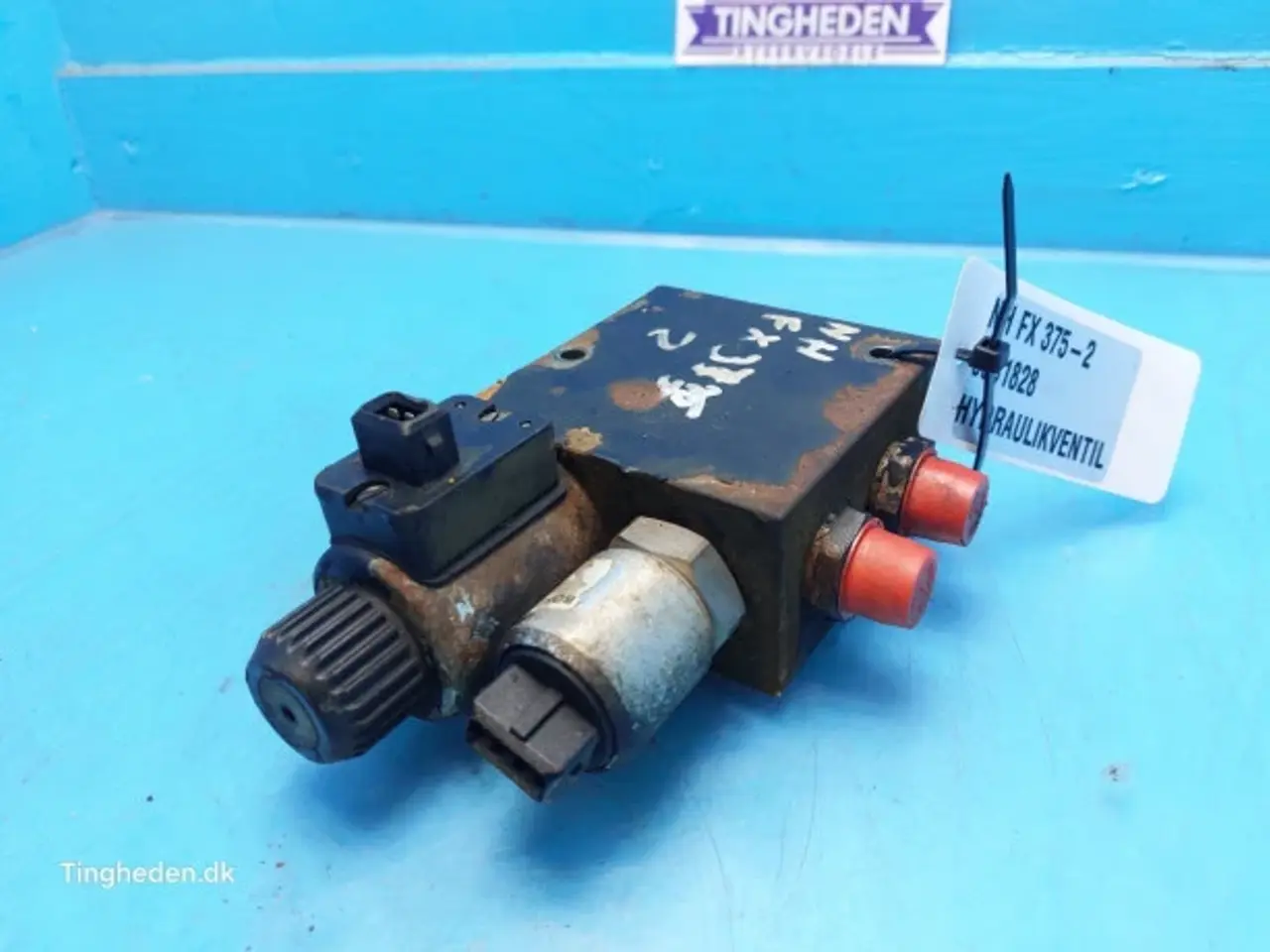 Billede 4 - New Holland FX375 Hydraulikventil 9831828