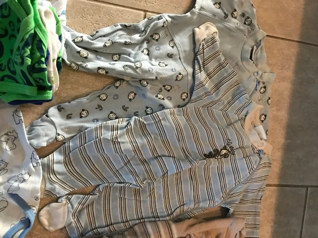 Billede 5 - Drengetøj, 16 dele, str. 50