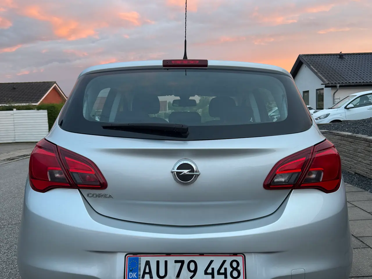 Billede 2 - Lav km super velholdt 