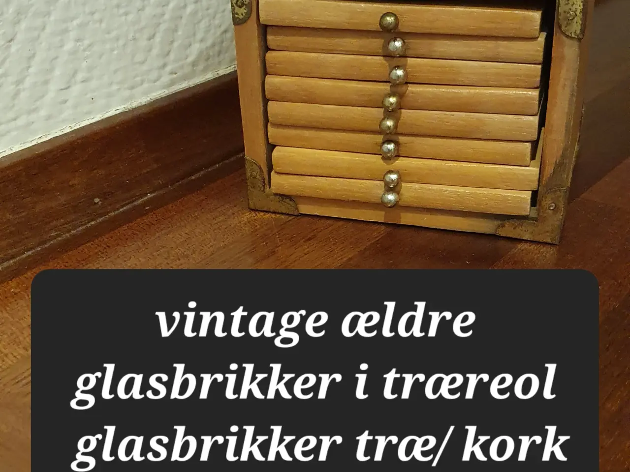 Billede 1 - Vintage glasbrikker I træ m. Træreol