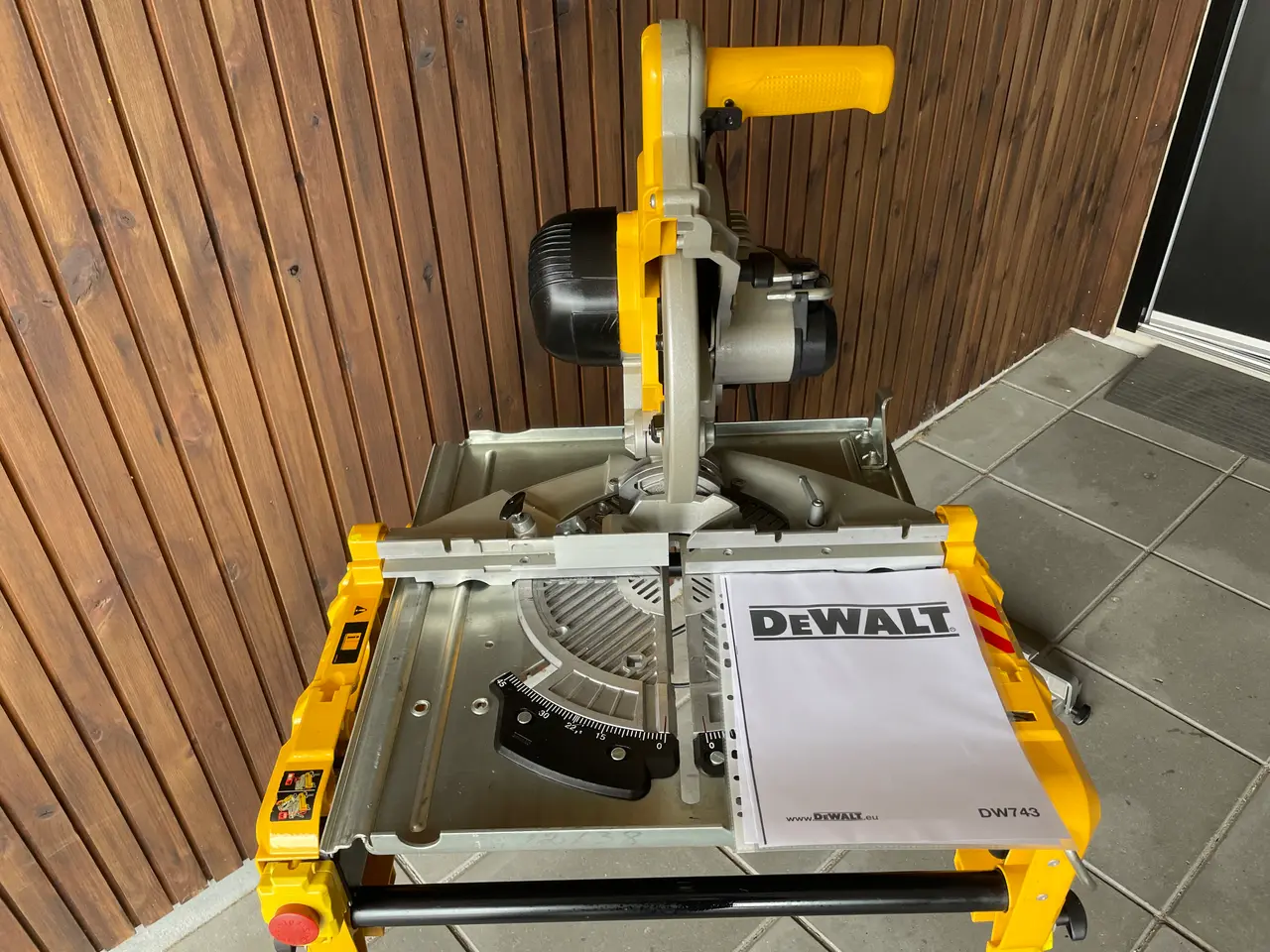 Billede 1 - DeWalt Kapgeringssav på 4. Aftagelig Ben.