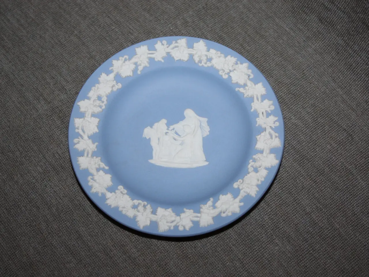 Billede 2 - Vase med Wedgwood cameo 18 cm