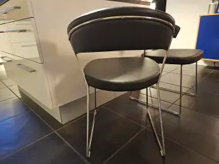 Spisestuestole med sort kunstlæder