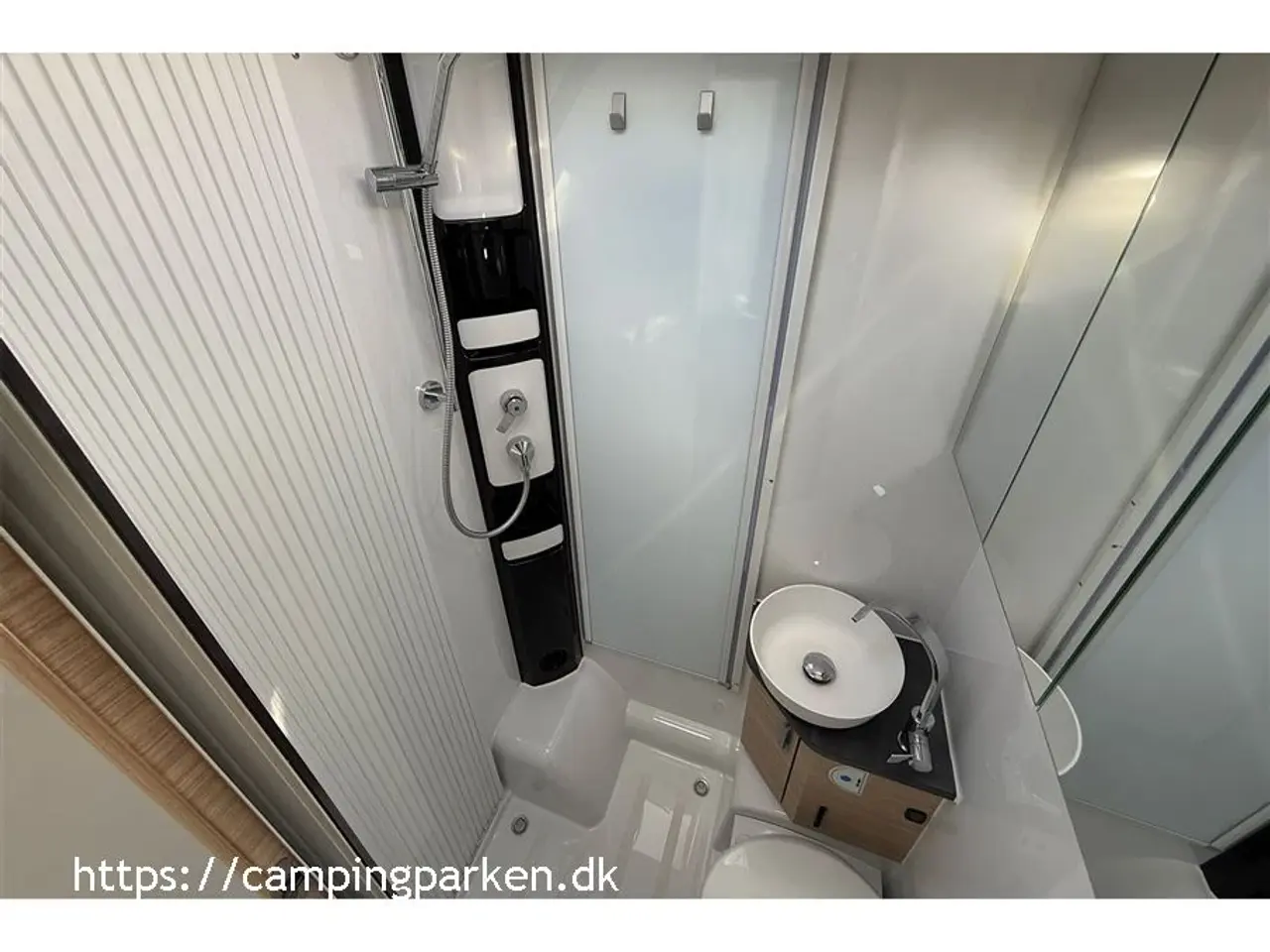 Billede 13 - 2022 - Hobby Optima De Luxe T 65 GE Populær indretning med enkeltsenge fra Hobby til en skarp pris!