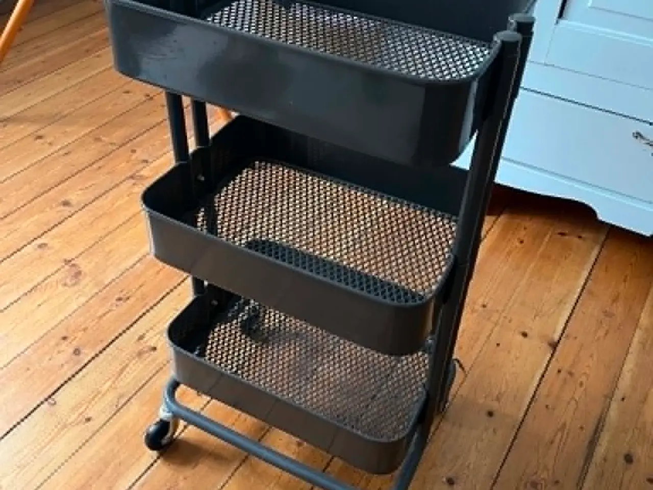 Billede 2 - GRATIS ikea metal reol 