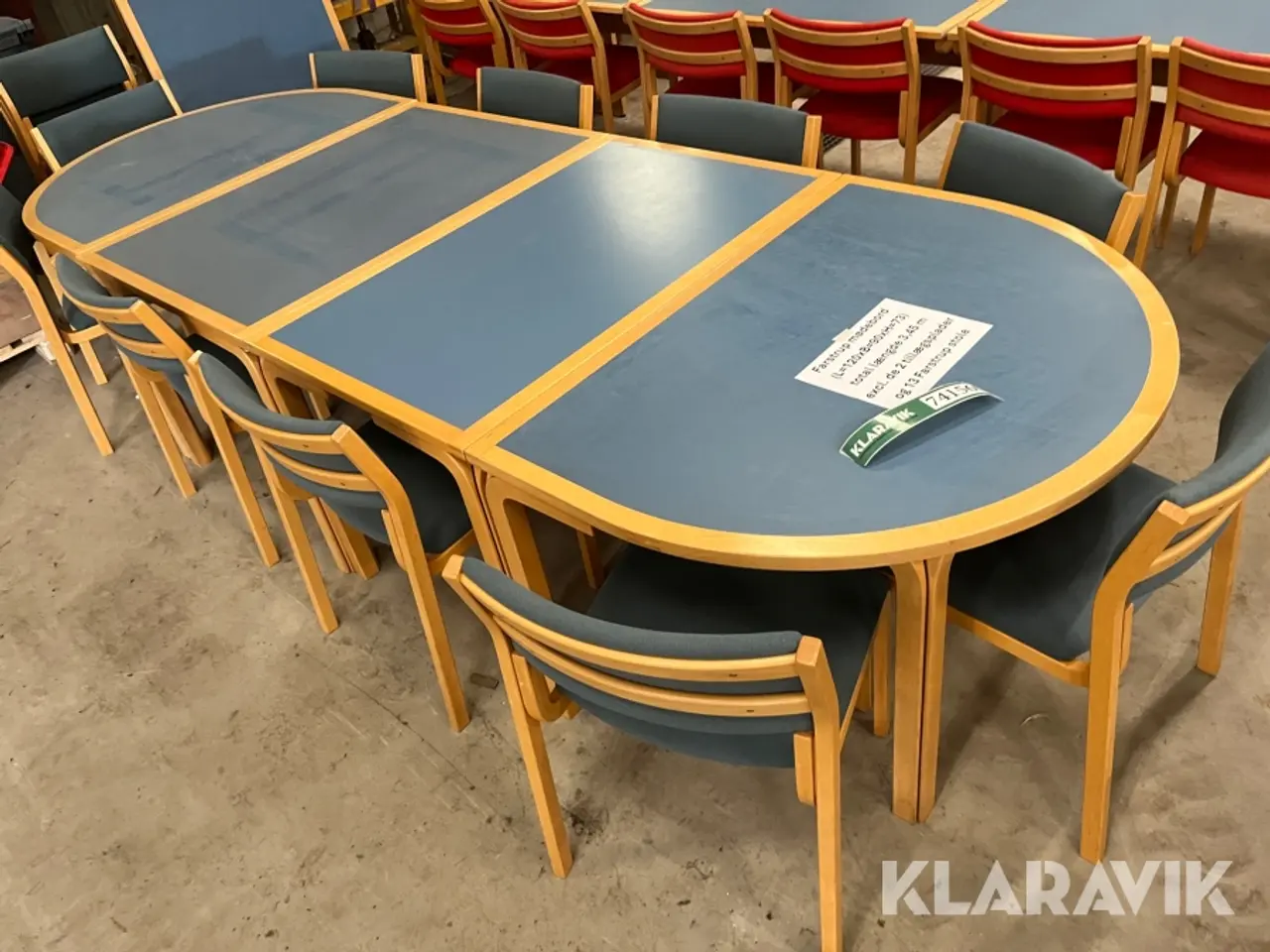 Billede 2 - Mødebord Farstrup 345cm med 13 stole og tillægsplader