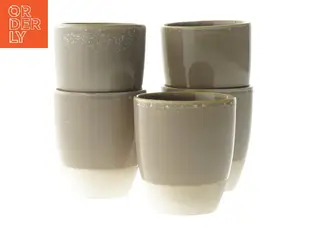 Sæt af keramiske kopper (str. 8 cm)