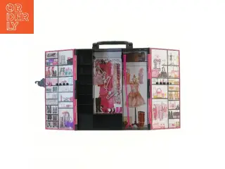 Barbie garderobeskab fra Barbie (str. 27x31x8 cm)