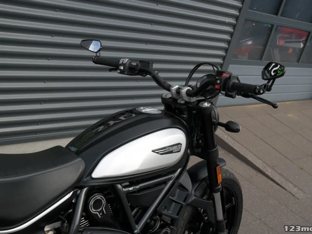 Billede 9 - Ducati Scrambler Icon Dark MC-SYD BYTTER GERNE