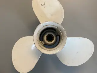 Yamaha proppel sælges