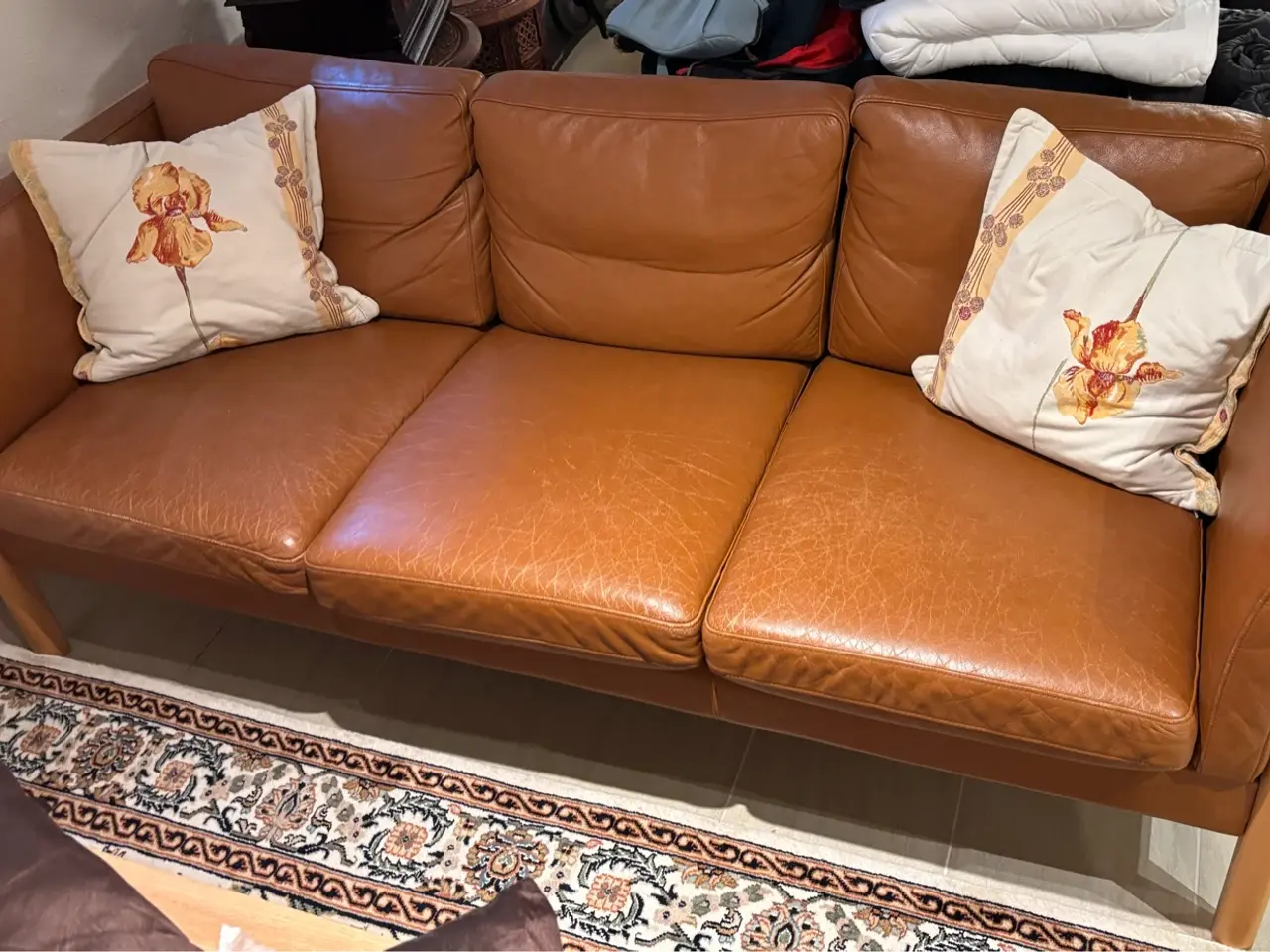 Billede 2 - Tremmesofa med læderpuder 