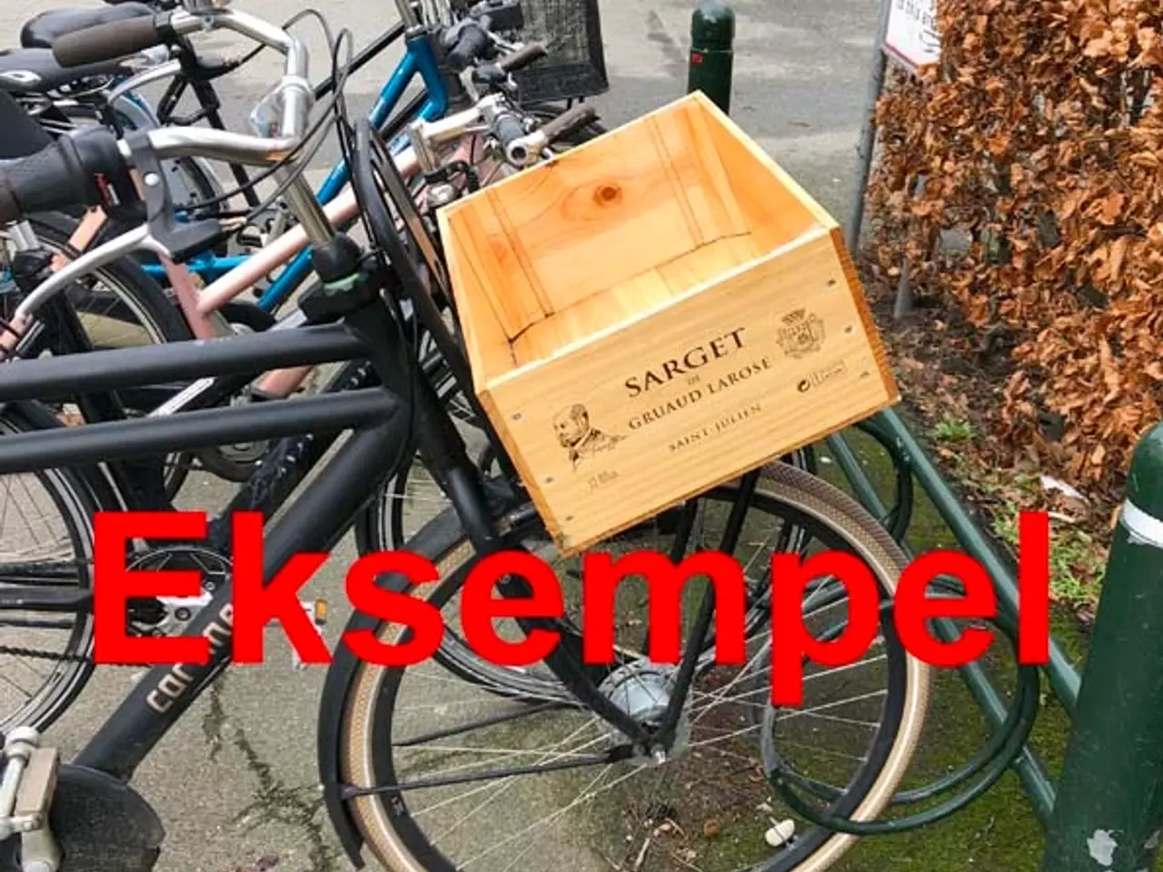 Billede 6 - 2 ens vinkasser i træ.
