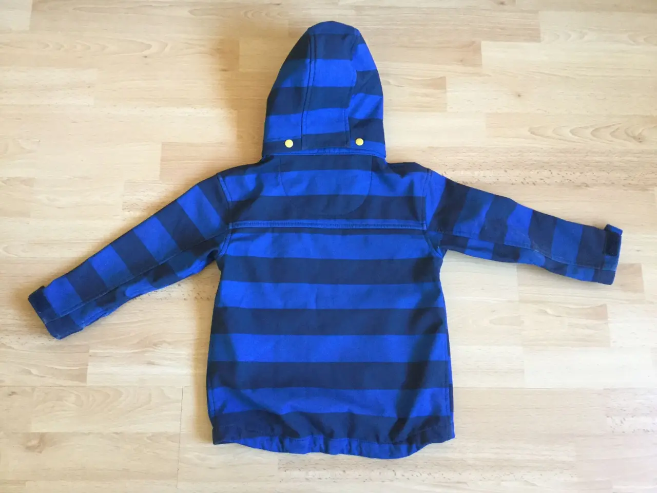 Billede 2 - Soft Shell NANOK jakke str. 4 år og 6 år.