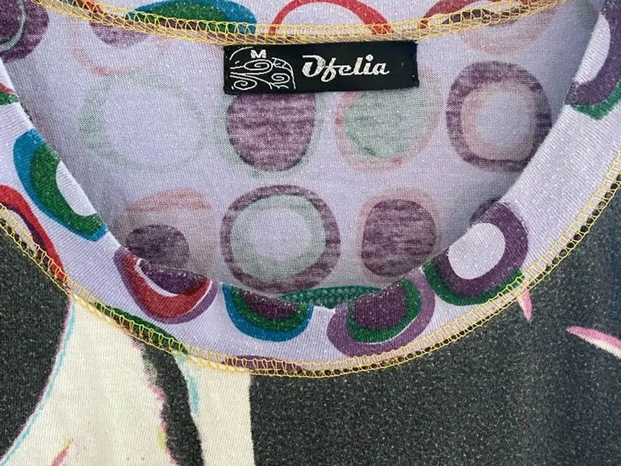Billede 4 - Flot bluse fra Ofelia str M