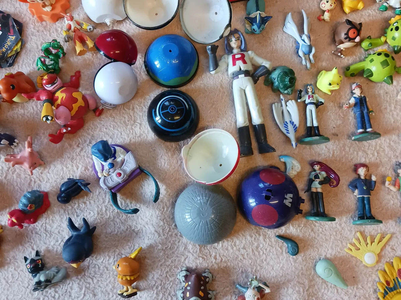 Billede 13 - Pokemon figur, plakat og kort (ca. 16)